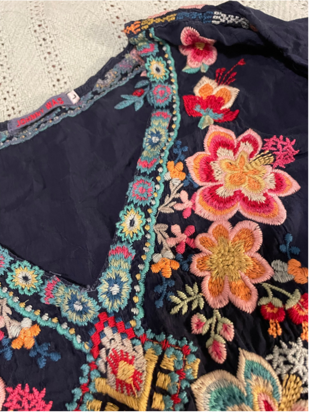 Johnny Was Embroidered floral boho Size L Navy - Picture 6 of 9